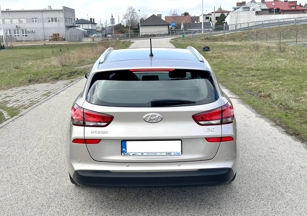 Hyundai I30 cena 39999 przebieg: 251000, rok produkcji 2018 z Obrzycko małe 56